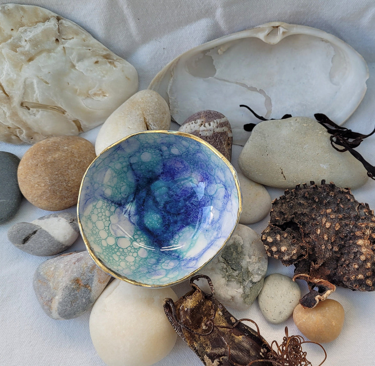 Bubble Glazed Trinket Dish: Round Jewelry Dish with Gold Leaf