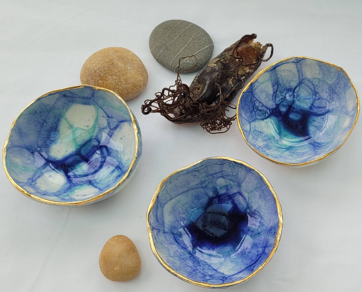 Bubble Glazed Trinket Dish: Round Jewelry Dish with Gold Leaf